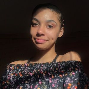 Meet your Posher, Lay